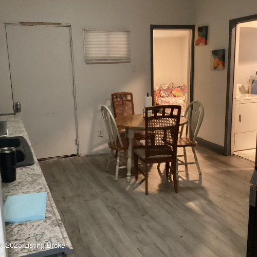 Listing Image 23