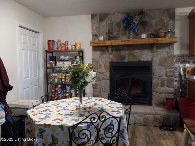 Listing Image 22