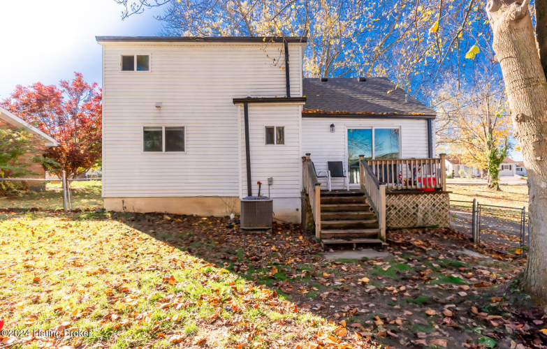 Listing Image 4