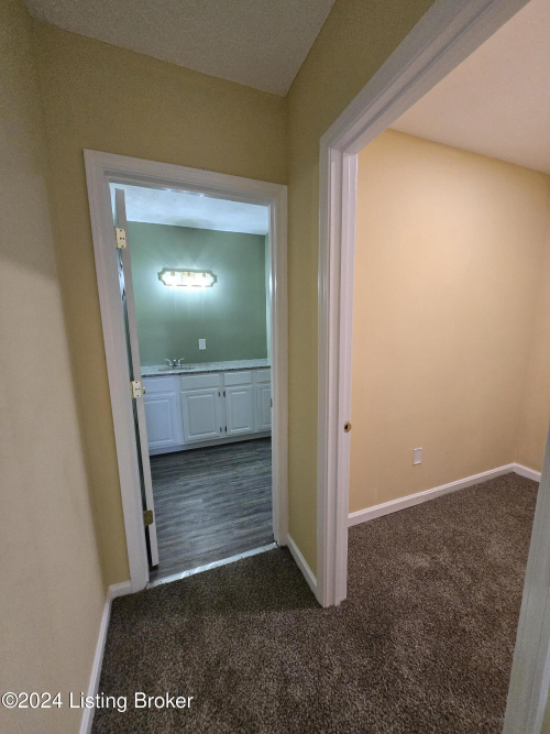 Listing Image 28