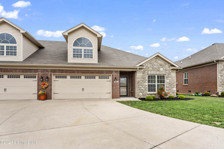 241  Twin Springs Ct Shelbyville, KY 40065 | MLS 1675164