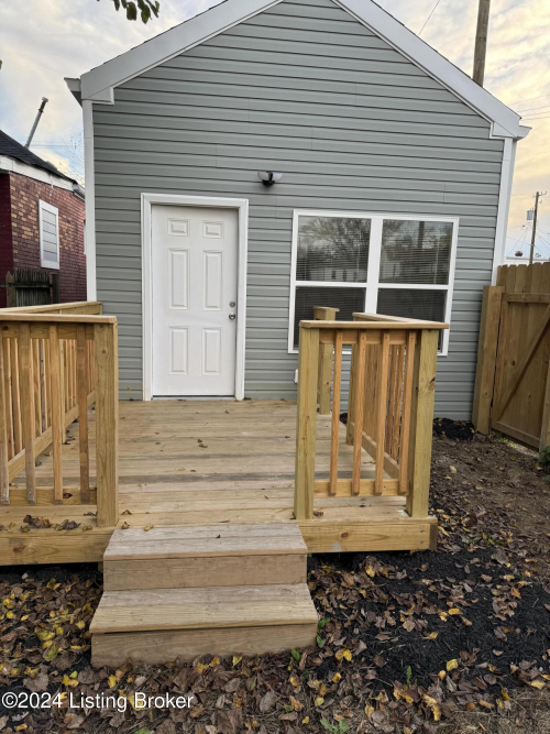 Listing Image 9