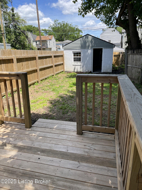 Listing Image 10