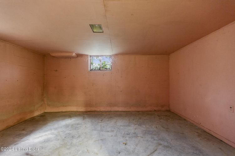 Listing Image 39