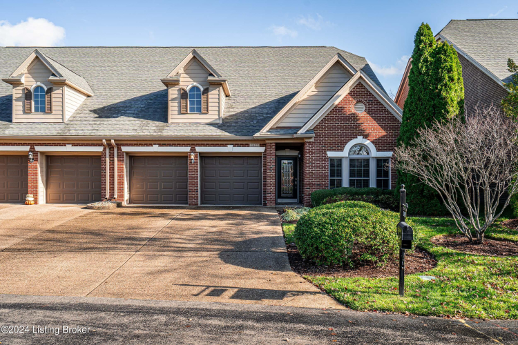 2427  Tradition Cir Louisville, KY 40245 | MLS 1675343