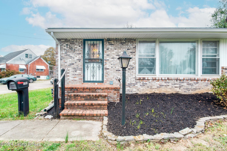 1701  Marlow Rd Louisville, KY 40216 | MLS 1675453