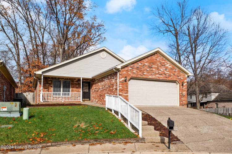 4225  Treesdale Dr Sellersburg, IN 47172 | MLS 1675521