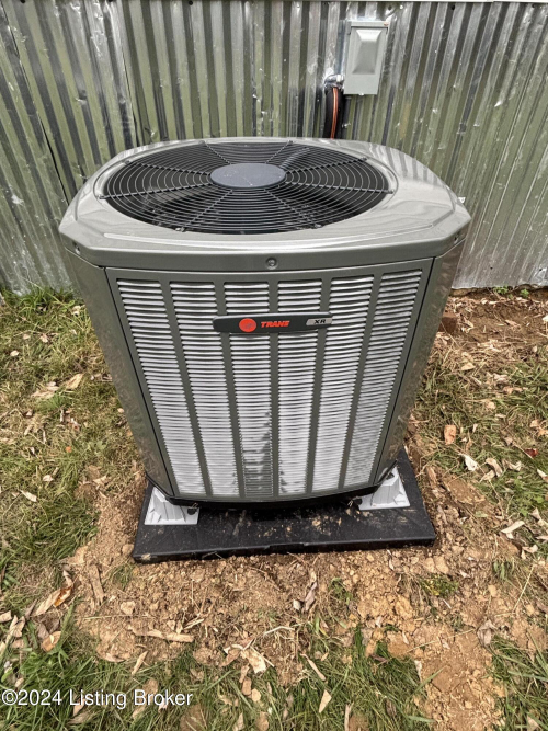 Listing Image 15