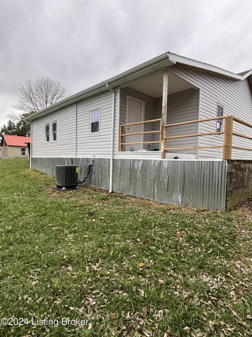 Listing Image 16