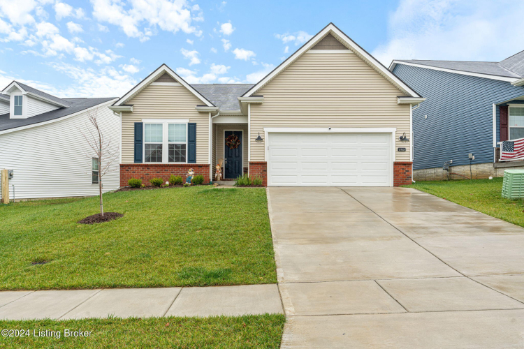 3715  Creekstone Bluff Blvd La Grange, KY 40031 | MLS 1675656