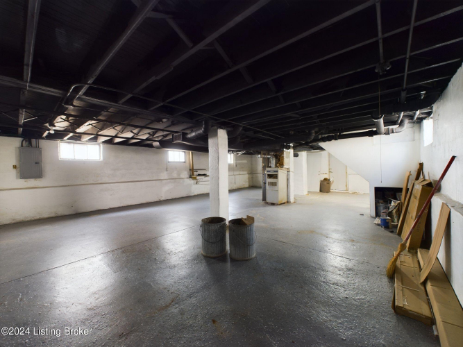 Listing Image 30