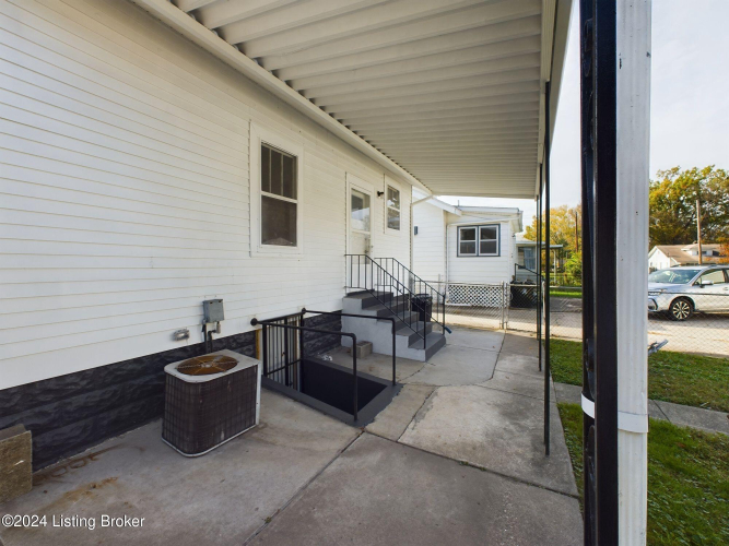 Listing Image 42
