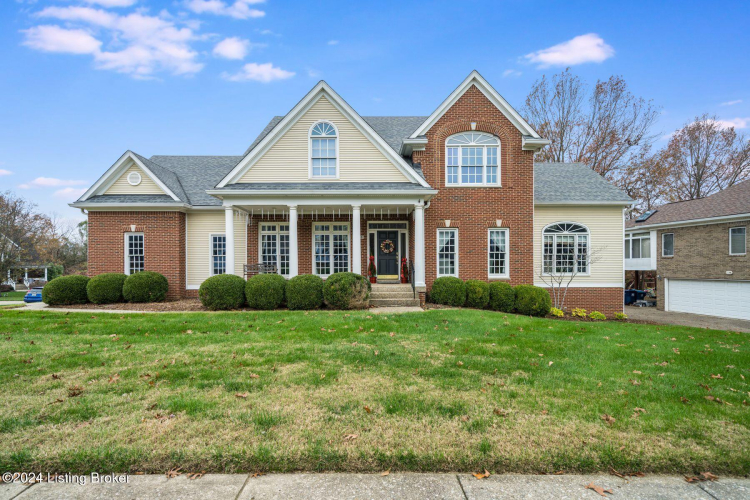 3800  Woodmont Park Ln Louisville, KY 40245 | MLS 1675711