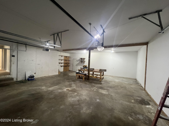 Listing Image 45