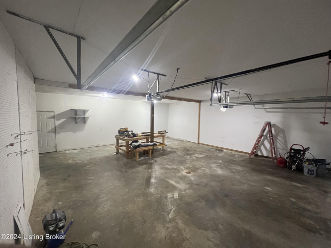 Listing Image 46