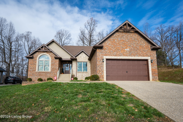 7605  Aspen Ridge Rd Louisville, KY 40214 | MLS 1675918