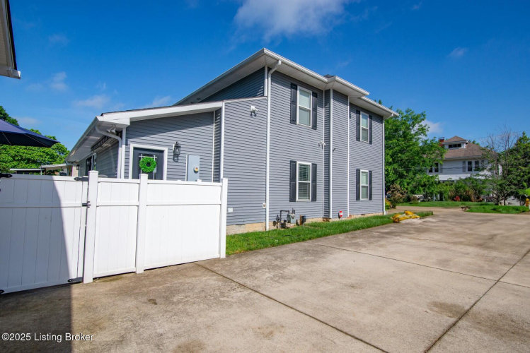 Listing Image 87