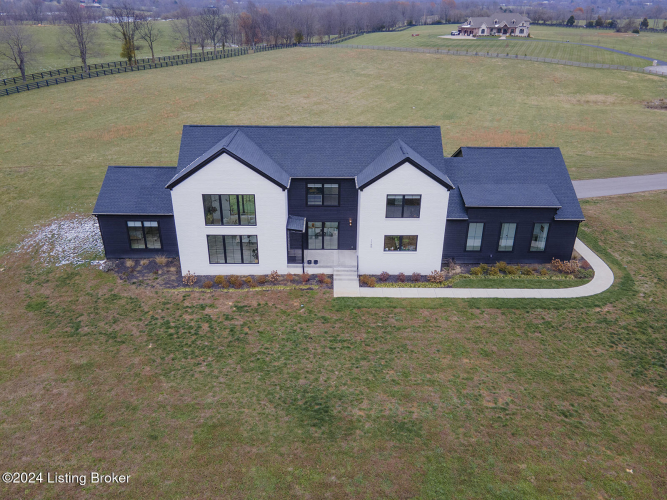 Listing Image 44