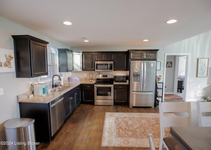 Listing Image 21