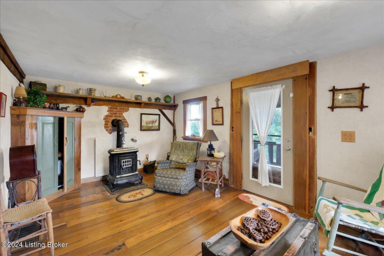Listing Image 18