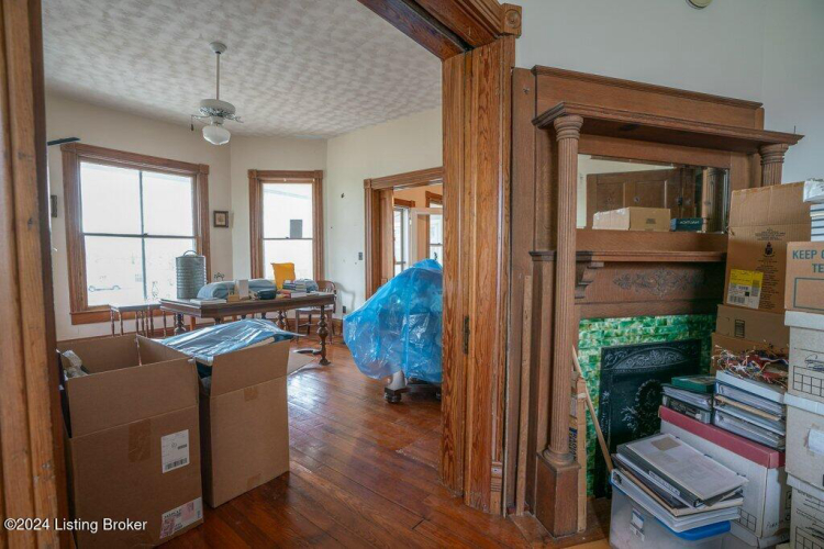 Listing Image 20