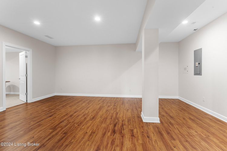 Listing Image 56