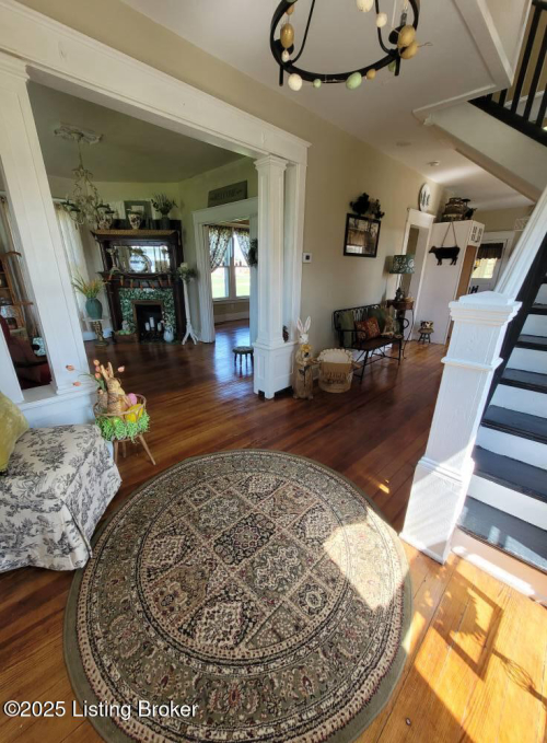 Listing Image 12