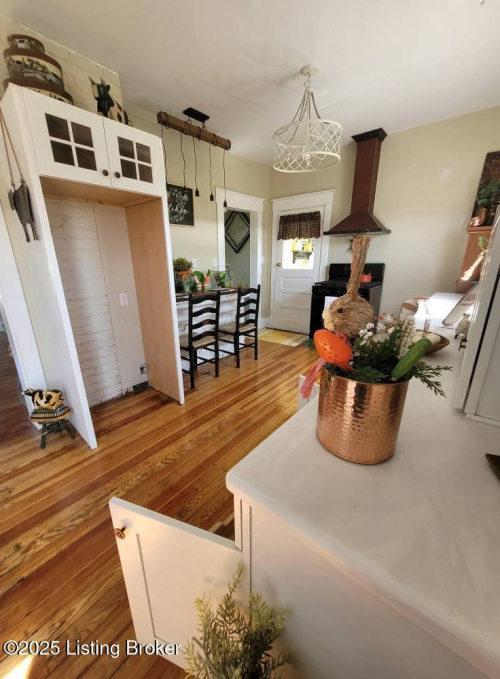 Listing Image 16