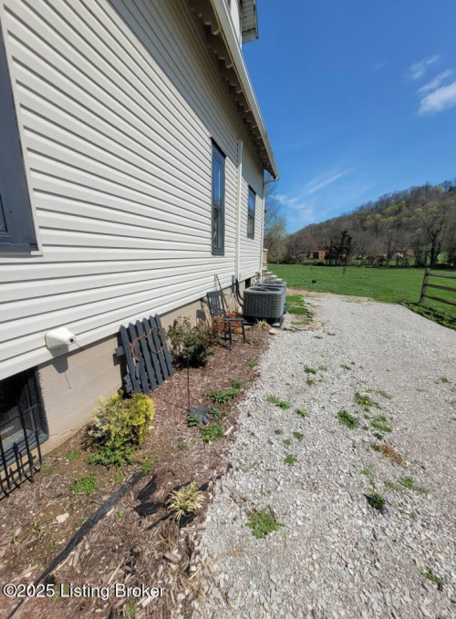 Listing Image 43