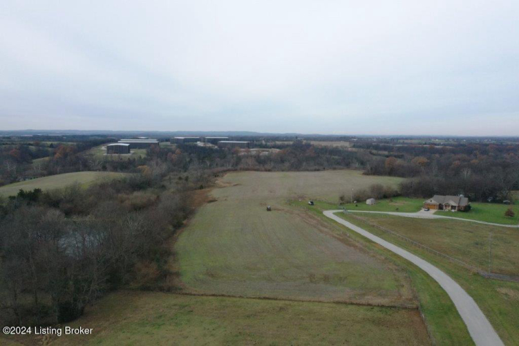 Listing Image 17