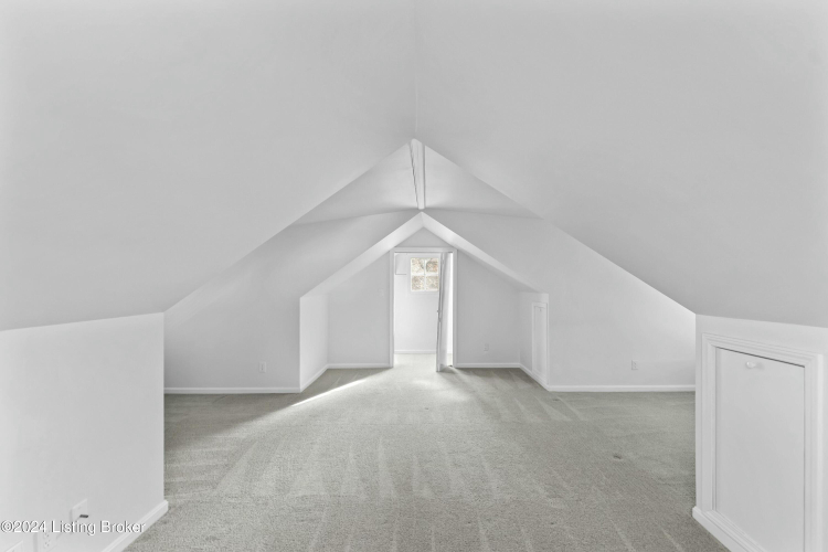 Listing Image 101