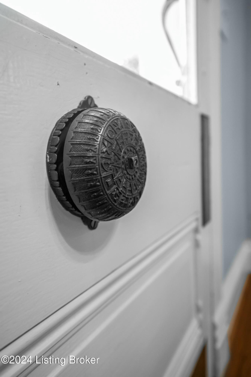 Listing Image 17