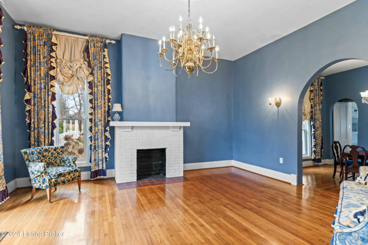Listing Image 23
