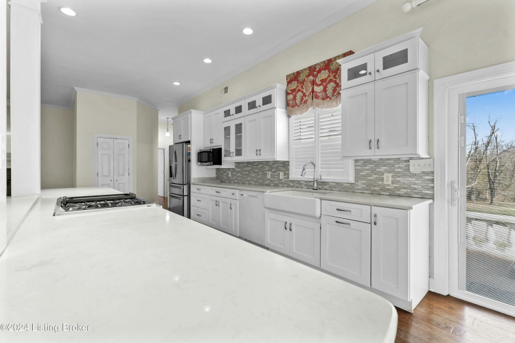Listing Image 54