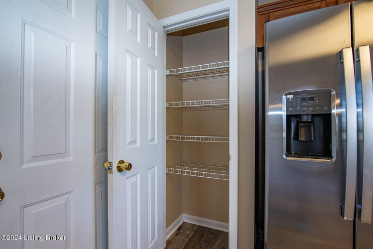 Listing Image 20