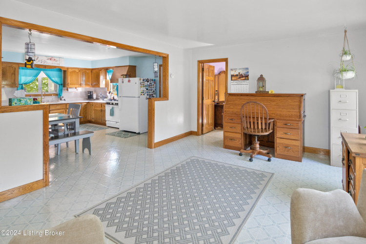 Listing Image 25