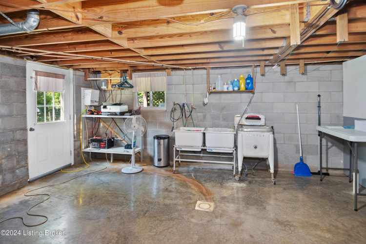 Listing Image 47