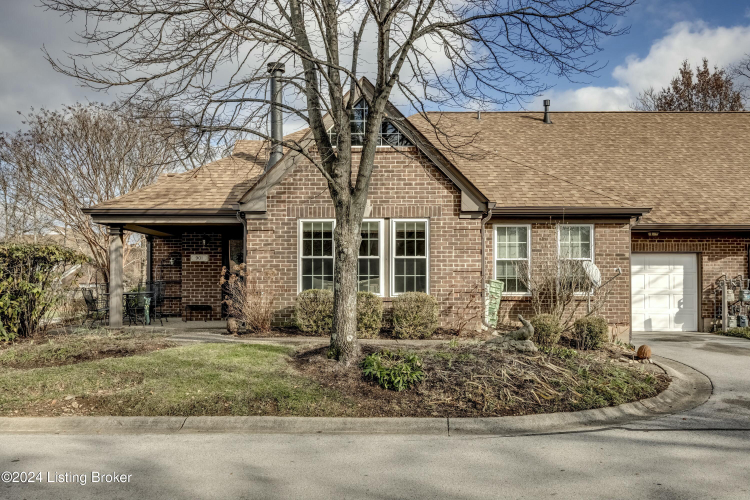 901  Eastbridge Ct Louisville, KY 40223 | MLS 1676882