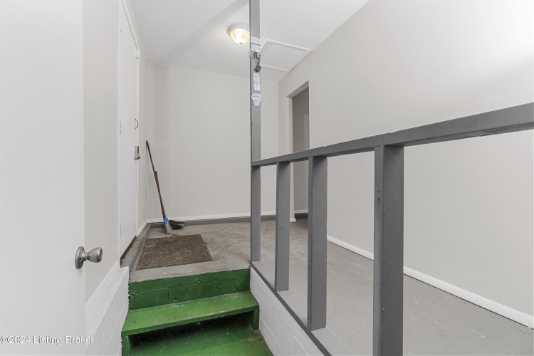 Listing Image 33
