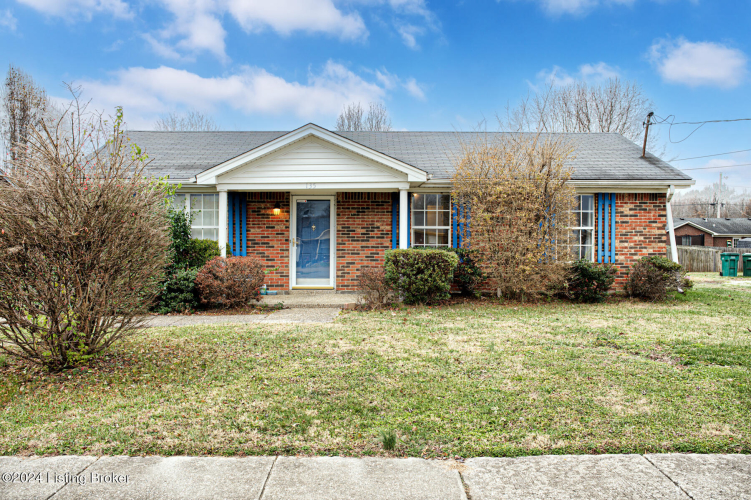 135  Bigwood Ct Louisville, KY 40229 | MLS 1676960