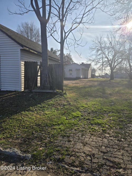 Listing Image 14
