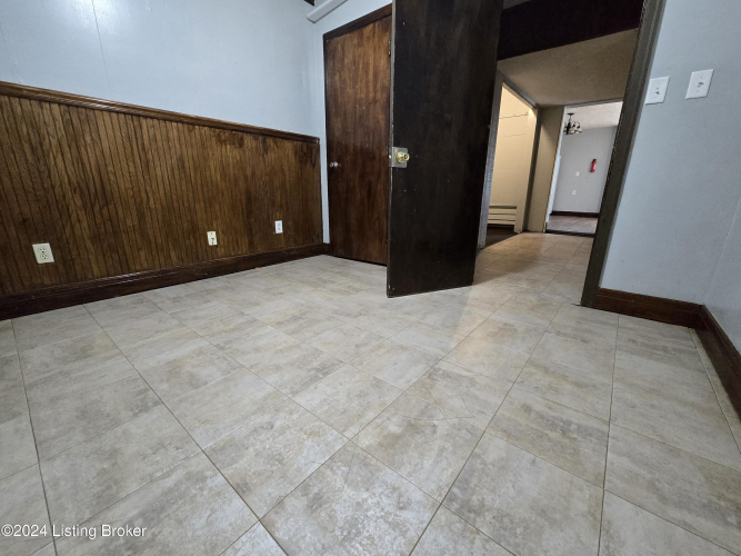 Listing Image 42