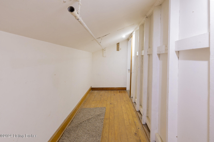 Listing Image 25
