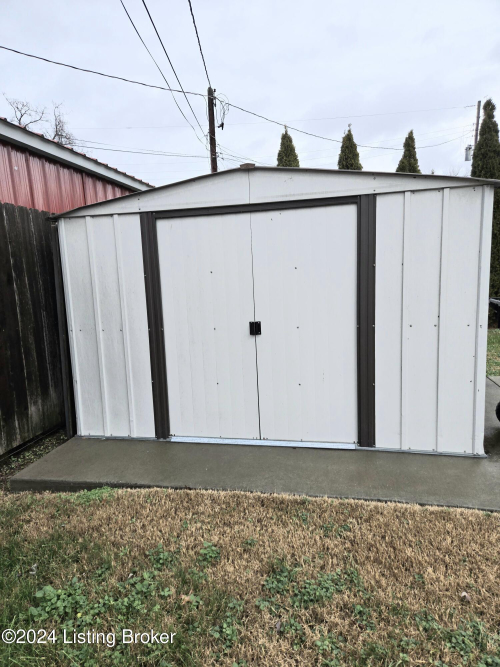 Listing Image 17