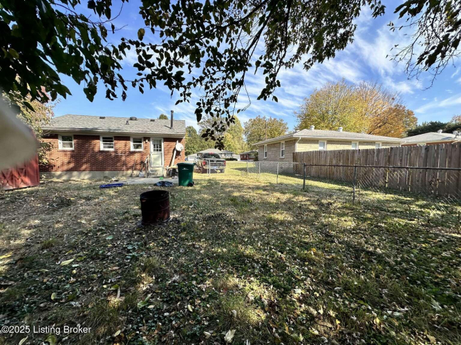 Listing Image 14