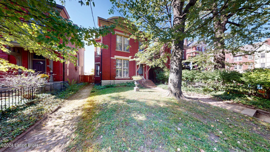 Listing Image 3