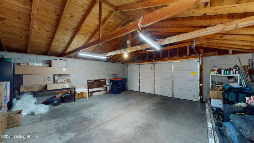 Listing Image 44
