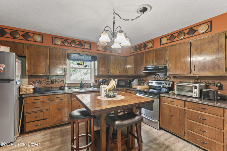 Listing Image 17