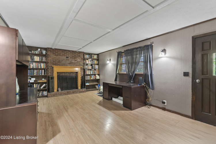Listing Image 19