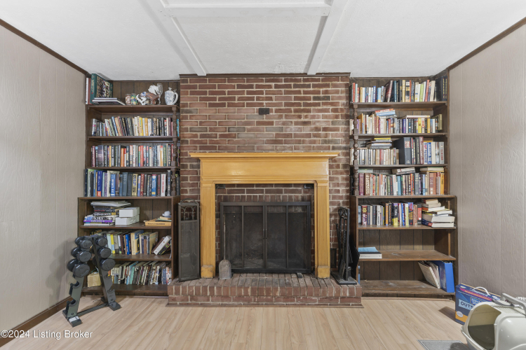 Listing Image 20